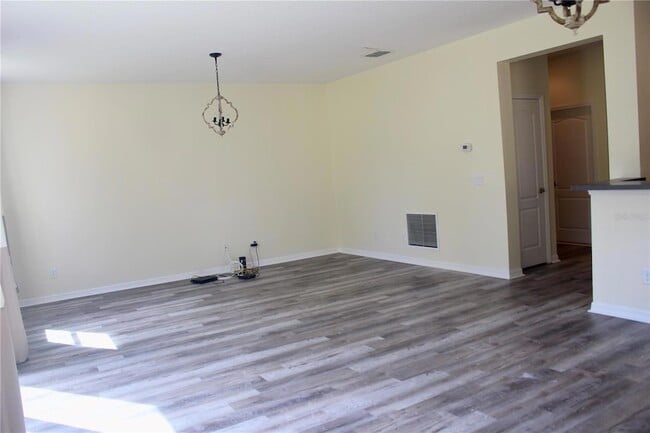 Building Photo - 1352 Coriander Dr