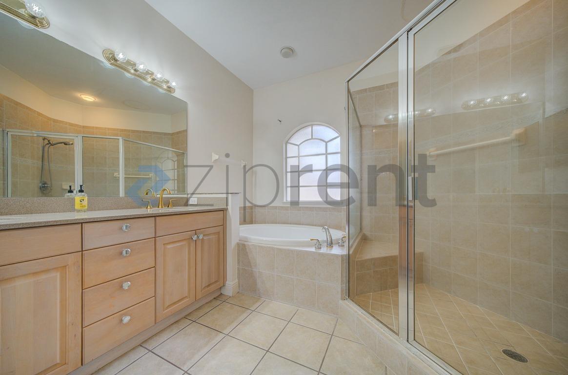 Building Photo - 5111 W Hyde Park Ct