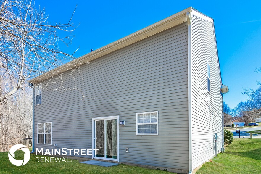 Building Photo - 8529 Emerald Fern Way