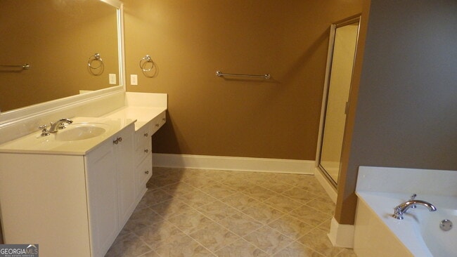 Building Photo - 4071 Copper Creek Way NE