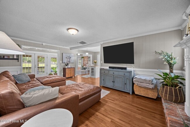 Building Photo - 206 Brentwood Ct
