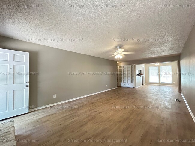 Building Photo - For Lease | Midtown Tulsa | Duplex