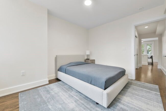 Building Photo - 70 Marshal St