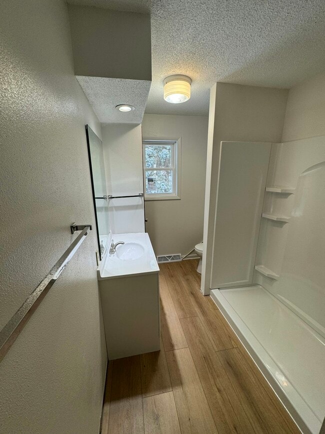 Building Photo - 806 7th Ave NW