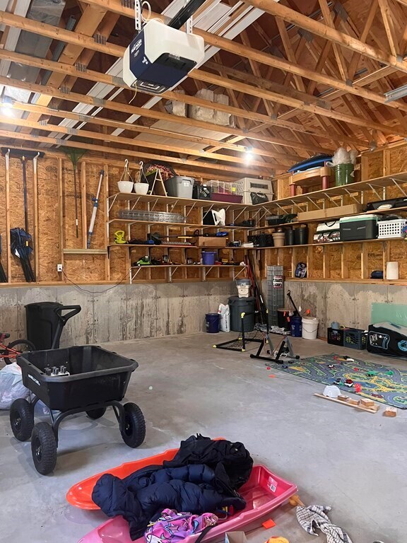 Building Photo - 543 Williamsburg Rd