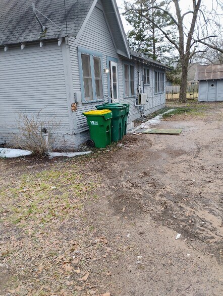 Building Photo - 524 S Kenwood Rd