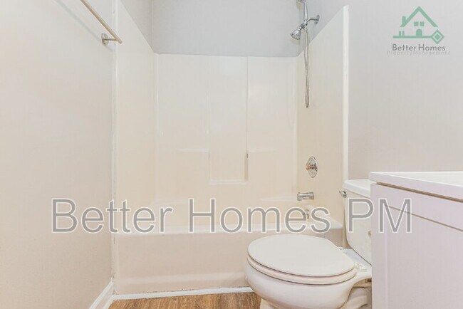 Building Photo - 7312 Pebblebrook Dr