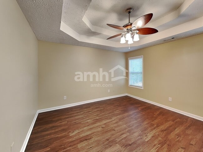 Building Photo - 84 Glen Ridge Dr