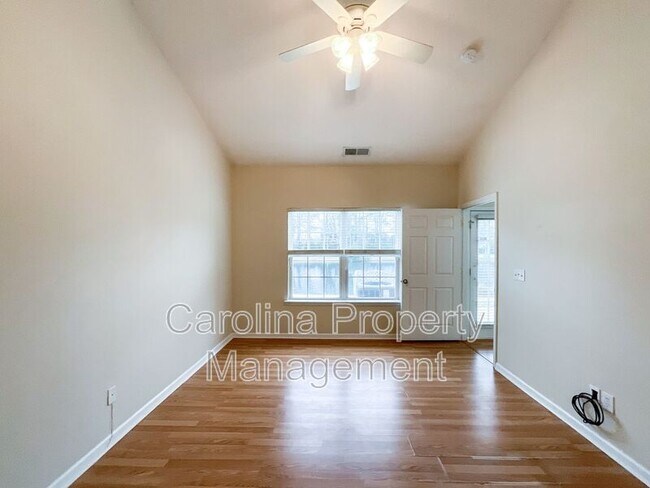 Building Photo - 217 Arlington Downs Blvd
