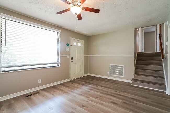 Building Photo - 4520 Xavier Dr