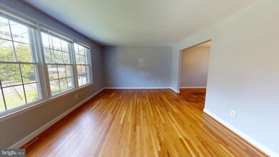 Building Photo - 2527 Bull Run Ct