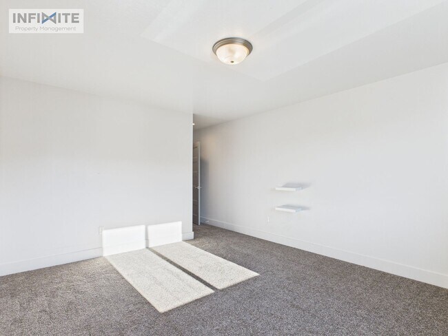 Building Photo - 3 Bedroom Condo in Bozeman