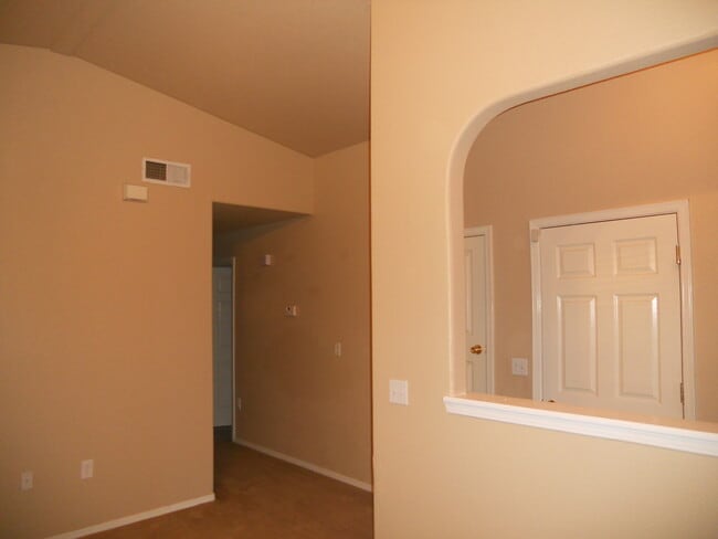 Building Photo - 3 Bedroom 2 Bath With A Mountain View Home!