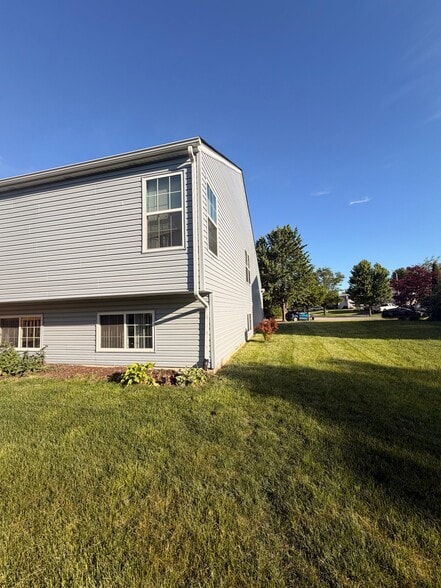 Building Photo - 7307 Ashbrook Ln