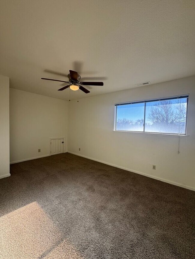 Building Photo - Spacious 5 Bedroom Home in NW Reno with 2 Primary Suites