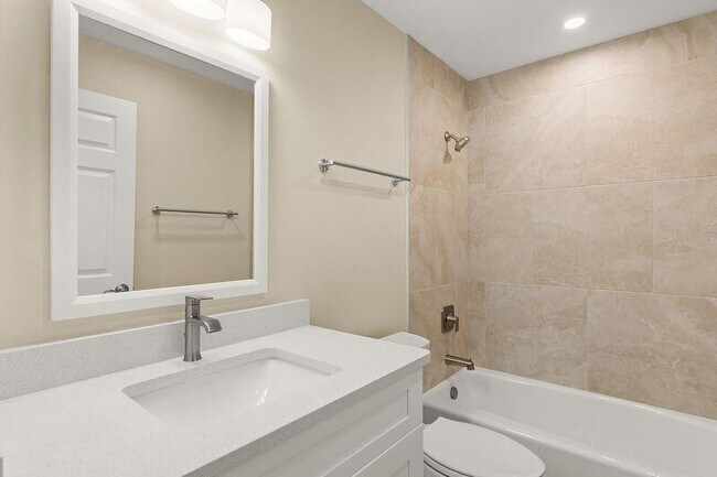 Building Photo - 1590 Polynesian Ln