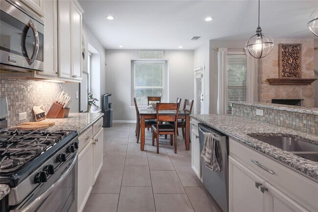 Building Photo - 1225 Peregrine Way
