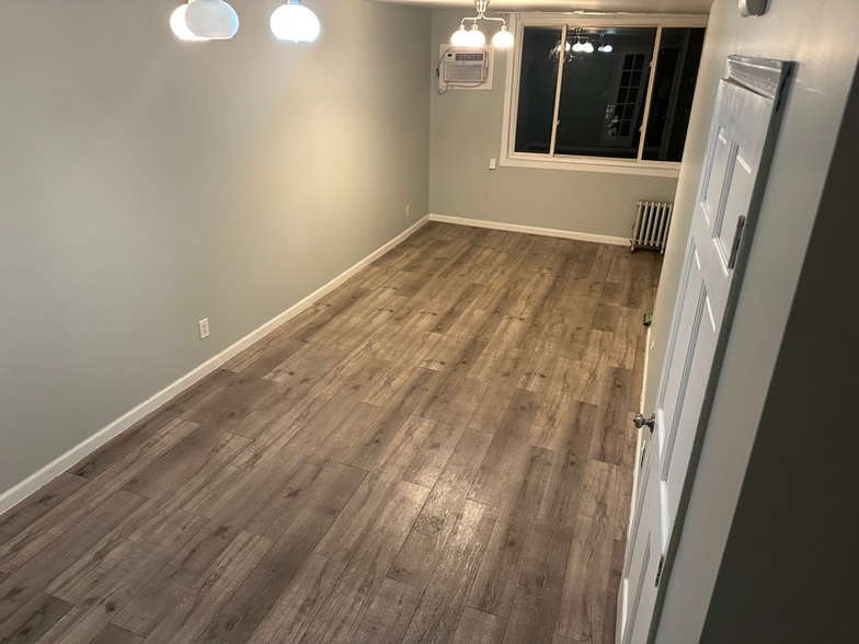 Building Photo - 188 Cornelia St