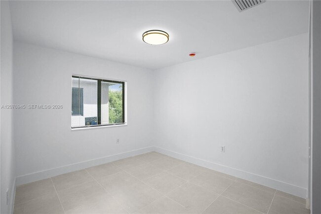 Building Photo - 5819 NW 30th Ave