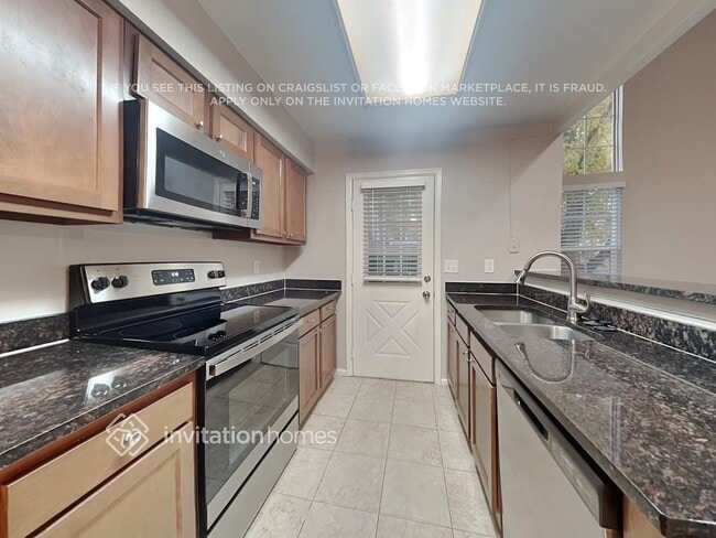 Building Photo - 8277 W 90th Pl