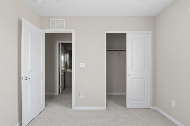 Building Photo - 3158 Molinos Dr