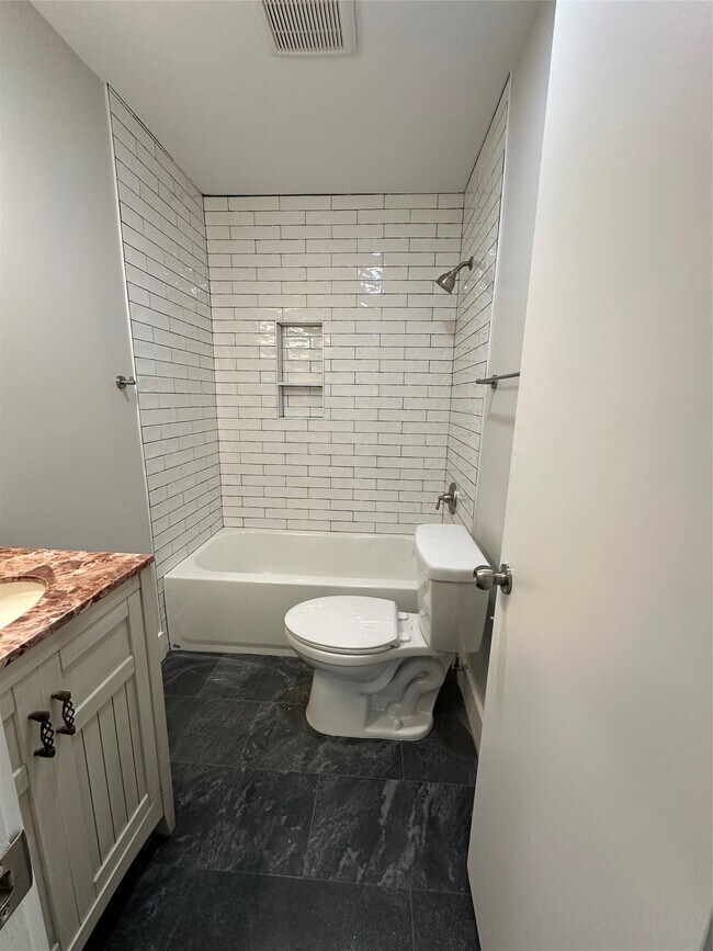 Building Photo - 71 Castaway Ln