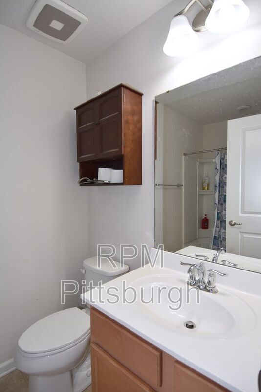 Building Photo - 1726 St Johns Ln