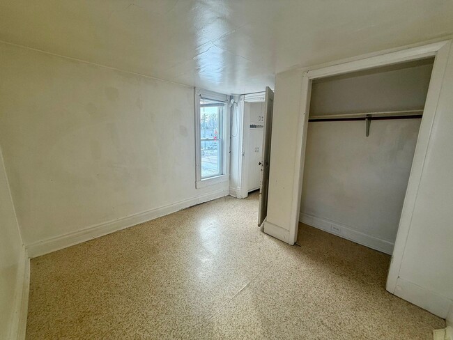 Building Photo - 111 N 3rd Ave