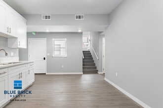 Building Photo - 1166 1/2 W 29th St-1166