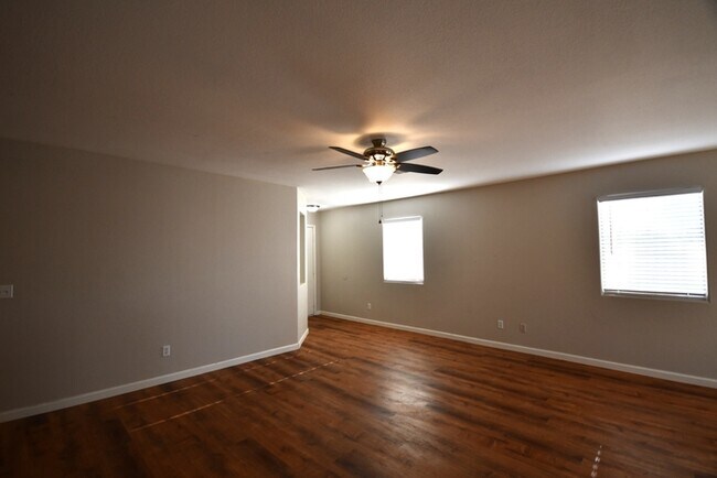 Building Photo - 3 Bed 2 Bath Single Level Home in Johnson Ranch! $1800 per month Plus fees