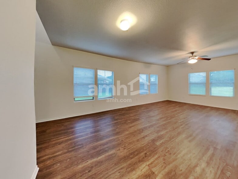 Building Photo - 2838 Wisner Cir