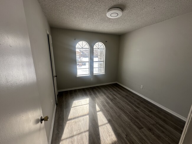 Building Photo - 11111 E 36th St