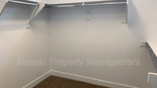 Building Photo - 2624 S Tobin