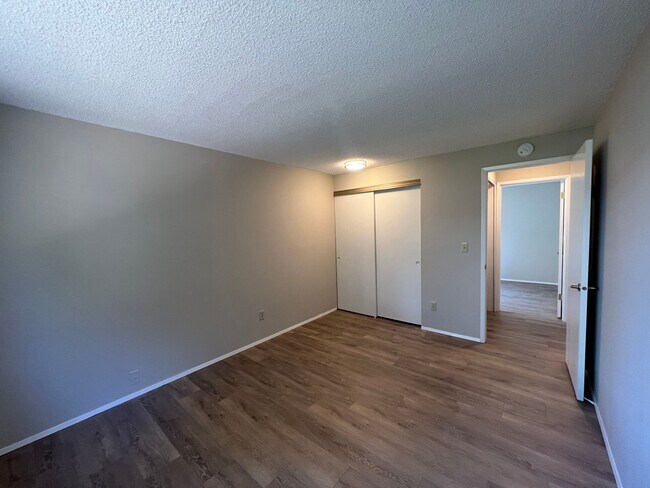 Building Photo - 3643 SE Tenino St