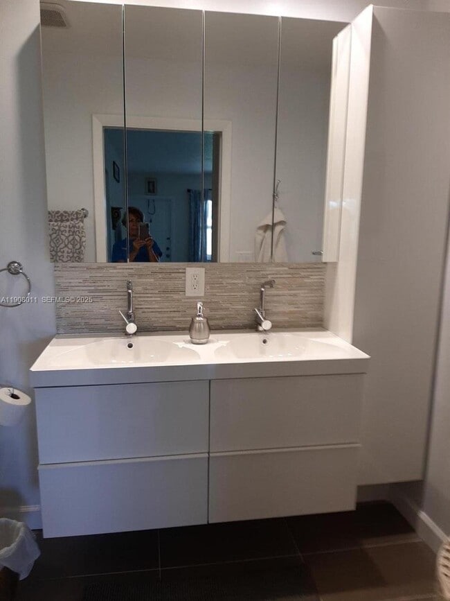 Building Photo - 14235 Nesting Way