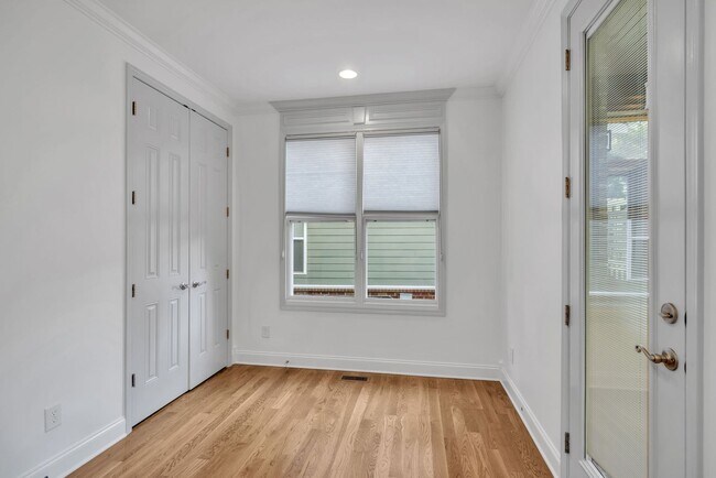 Building Photo - Stunning rental home on a premium lot in s...