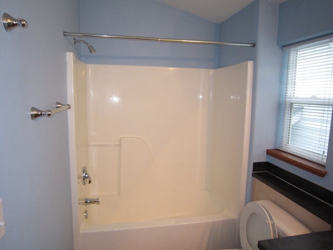 Building Photo - One Bedroom Apartment Above House, Close t...