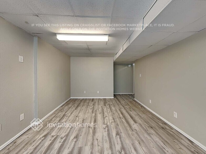 Building Photo - 9678 Lansing Cir