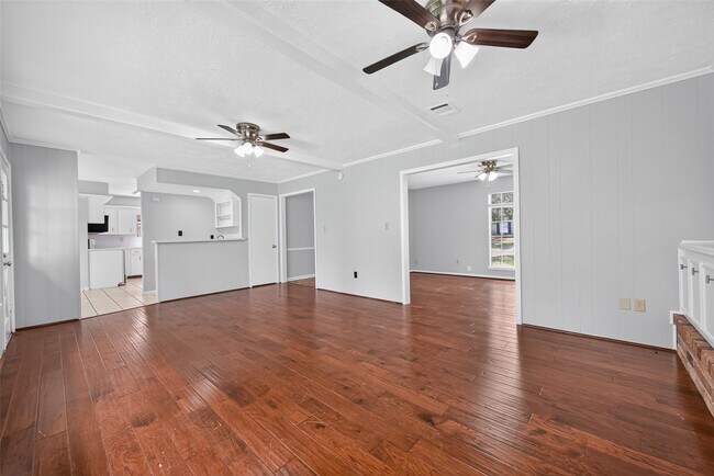 Building Photo - 5703 Green Timbers Dr