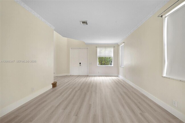 Building Photo - 4312 Laurel Ridge Cir