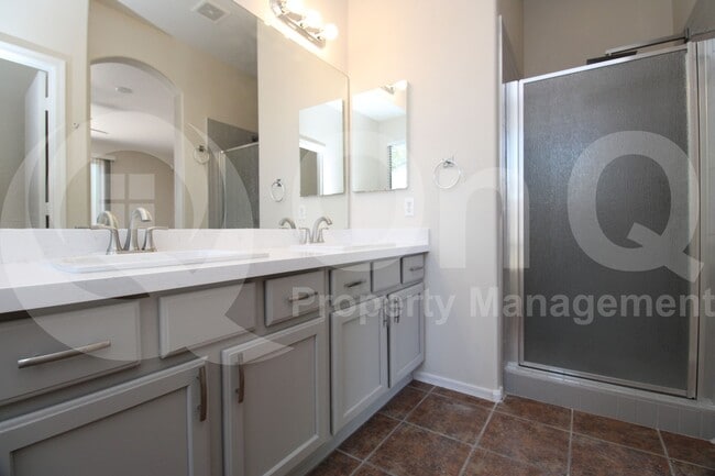 Building Photo - 4005 N 126th Ave