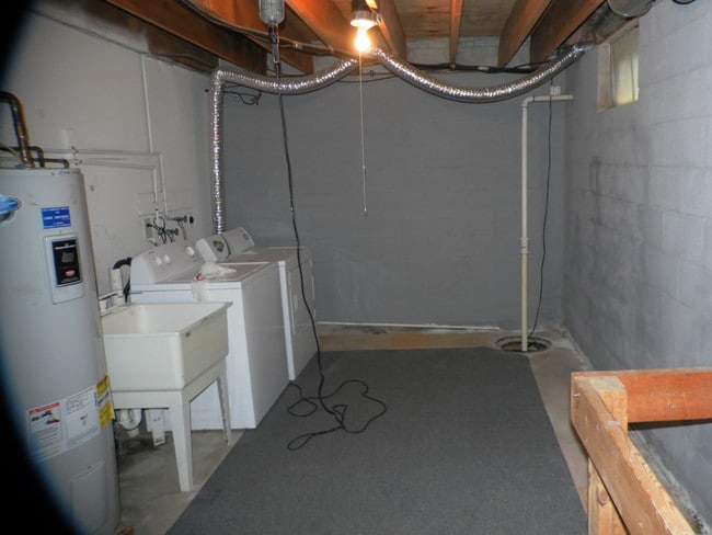 Building Photo - 5041 E Woodmill Dr