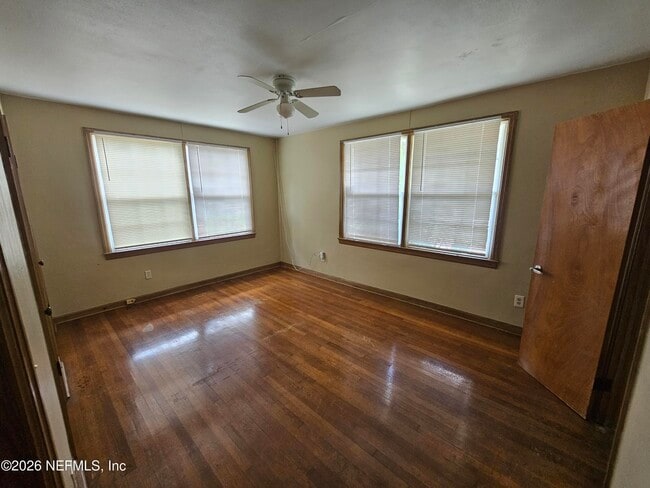 Building Photo - 444 Alder St