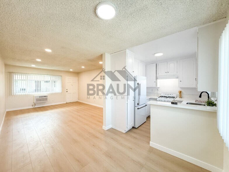 Building Photo - 18350 Napa St