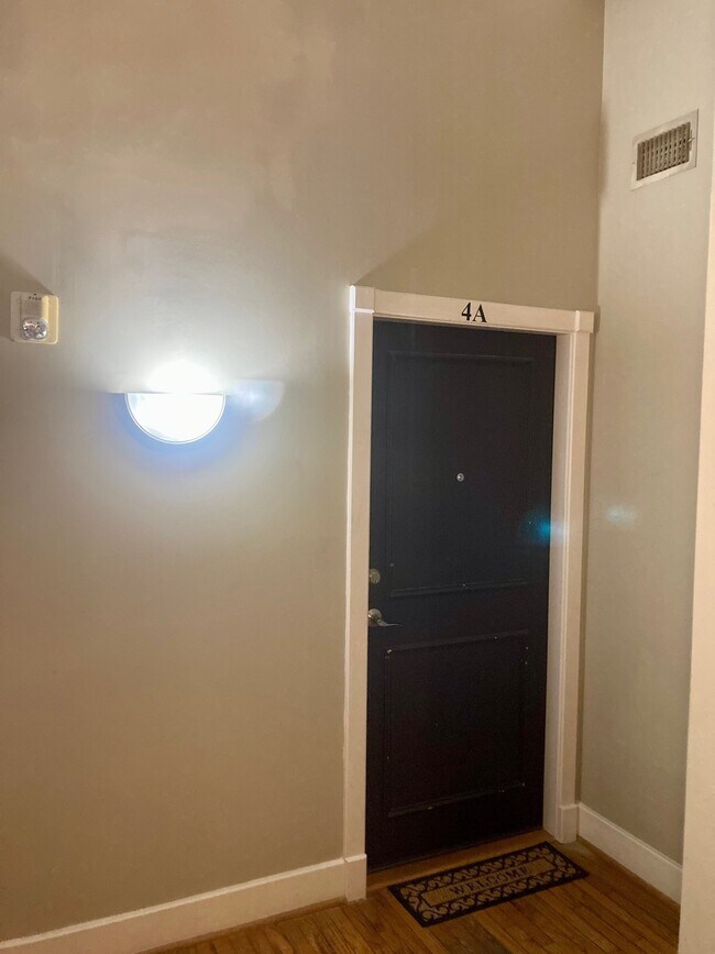 Building Photo - 415 22nd St