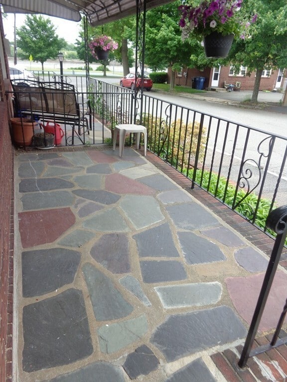 Building Photo - 5 Hayward St