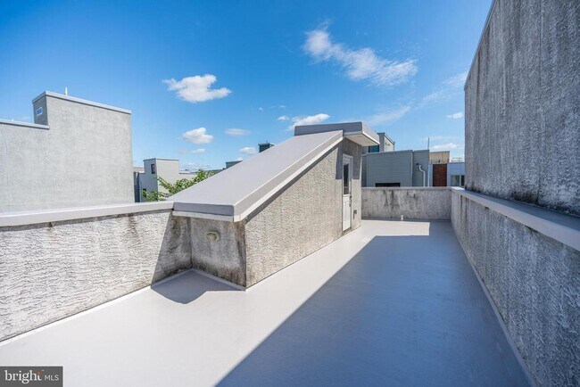 Building Photo - 1441 S Bouvier St