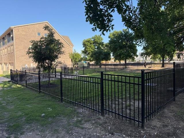 Building Photo - 313 Blackthorne Dr