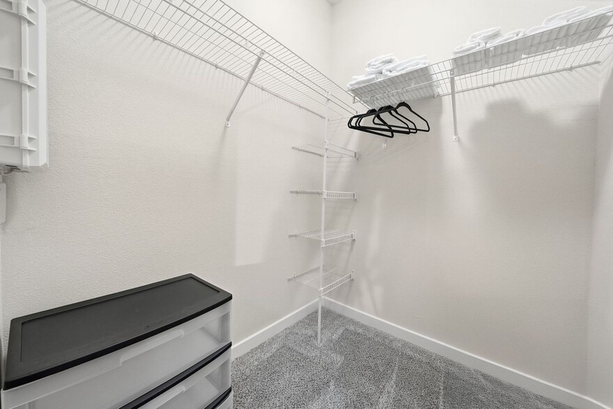 Building Photo - 1700 W Cleveland St