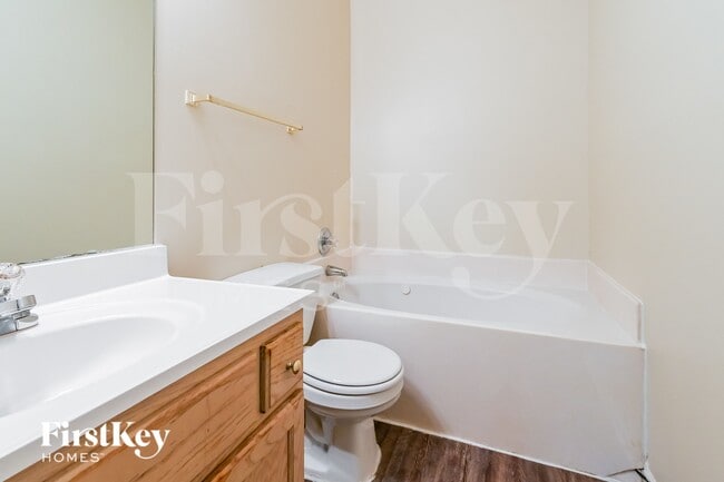 Building Photo - 4383 Grand Pyramid Dr